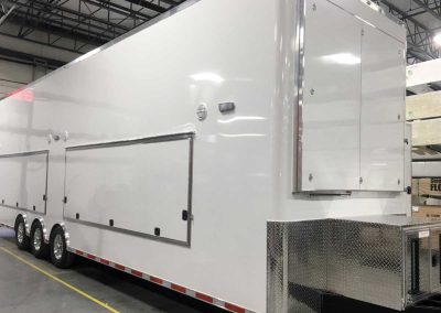 CW trailer exterior